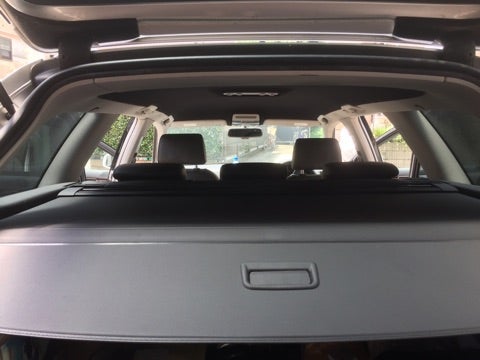 アウディ（AUDI）A4 アバント 新しい天井生地へ張り替え後