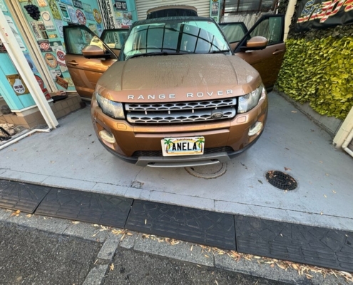 レンジローバー イヴォーグ 天井張り替え施工 横浜市都筑区 施工前の外観（フロント）