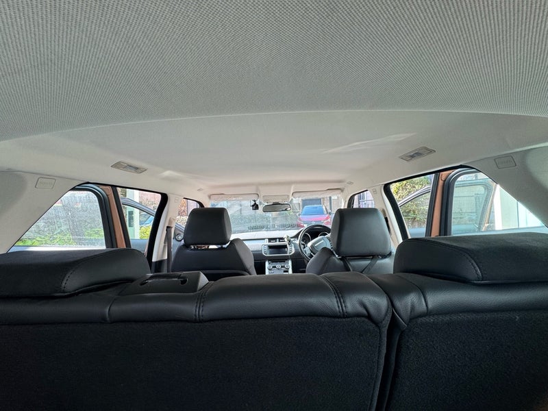 レンジローバー イヴォーグ 施工後 室内(後席側) レンジローバー イヴォーグ 天井張り替え施工後の室内(後席側から)