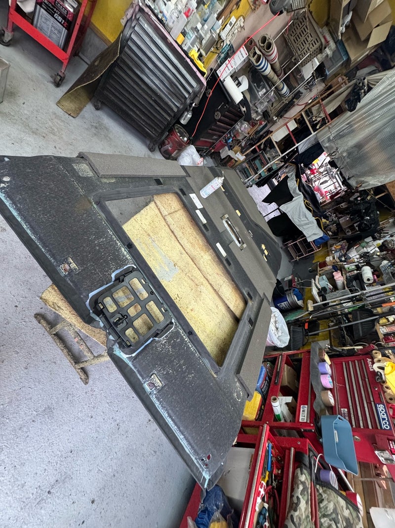 メルセデスベンツ Gクラス AMG G55 天井ライナー脱着後 メルセデスベンツ Gクラス AMG G55 取り外した天井ライナーの状態